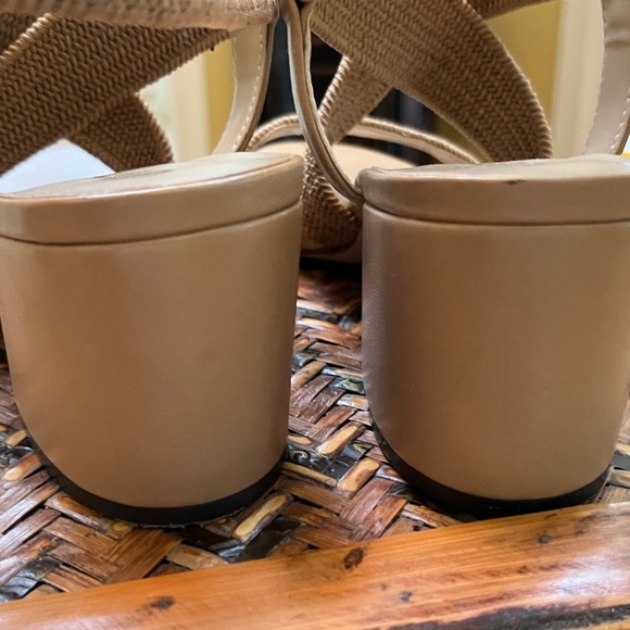 Unisa Women Stretch Strap Slipon. Block Heel Sandal Size 8.5 - Picture 12 of 12